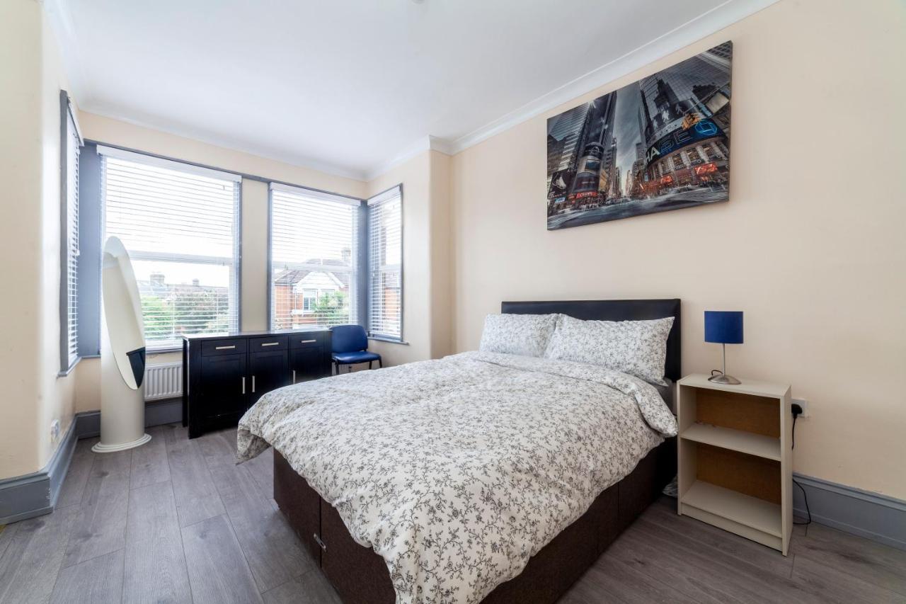Highlands Gardens Suites 伊尔福德 外观 照片